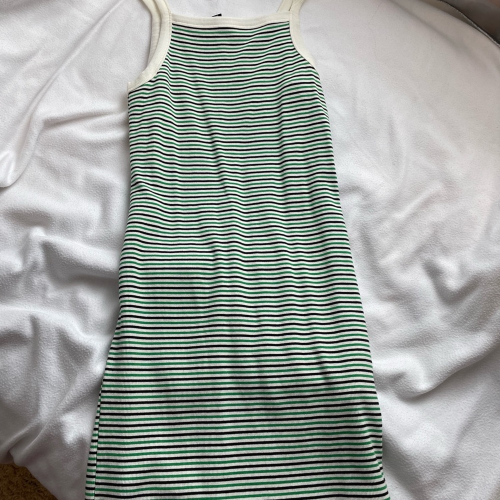 Forever 21 black, white, and green strip dress size large